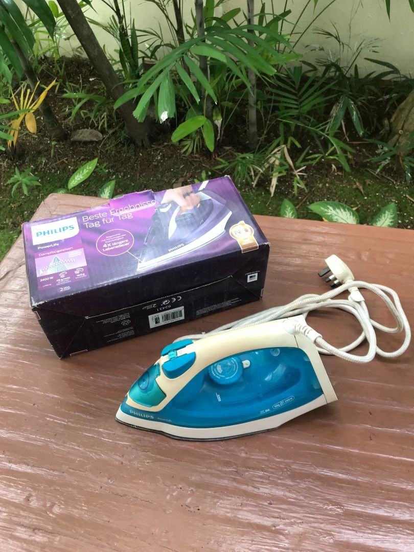 Philips Power Life steam iron 21300w. In good working condition., TV