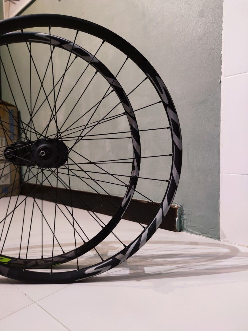 Post CNY Sale Syncros XR2.5 Disc Wheelset