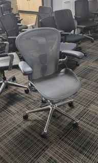 remastered Aeron chair Herman Miller size B