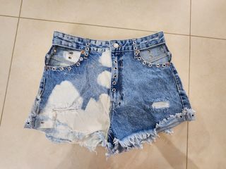 (Category: ) located in . Submitted by sherzs (Listing ID 1209740353, Image 1). Description: .