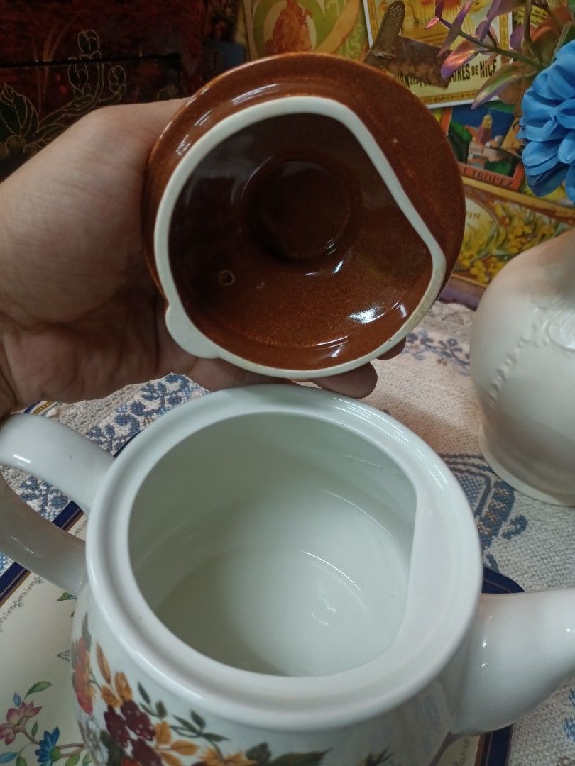 Sadler Strawberry Teapot 1970’s Vintage Fruit Pattern English Pottery