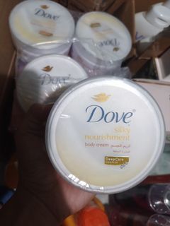 Sale‼️Sale ‼️ dove body cream 300ml
