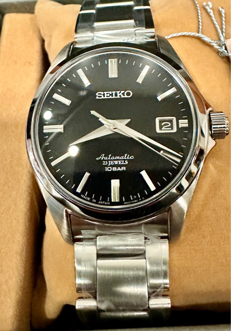 Seiko SZSB012 Luxury Watches on Carousell