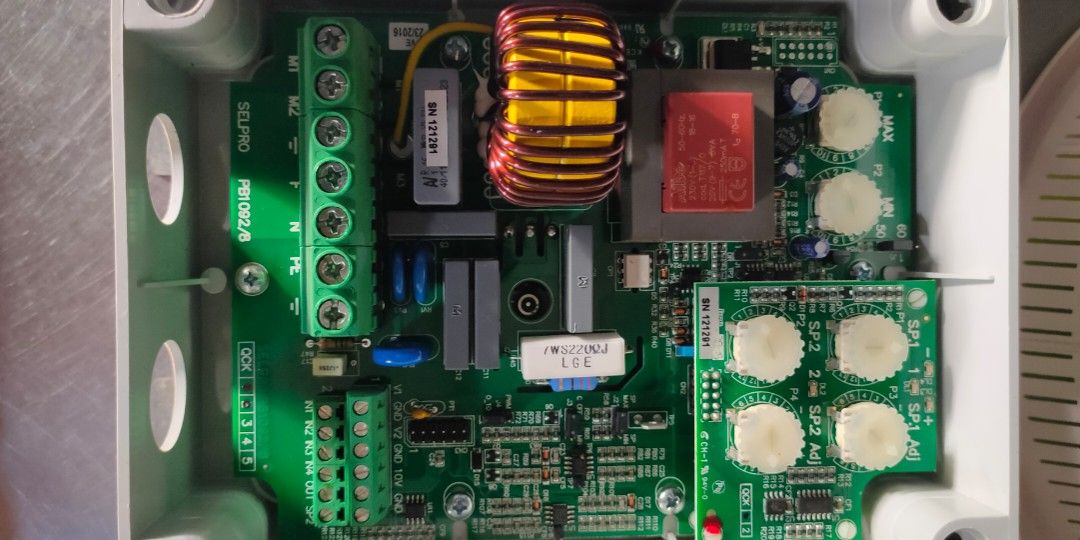 Selpro fans speed controller, Commercial & Industrial, Industrial