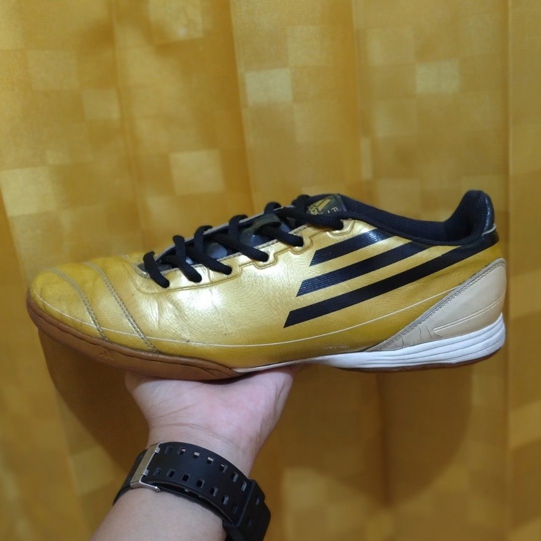 Sepatu futsal adidas f10 adizero top