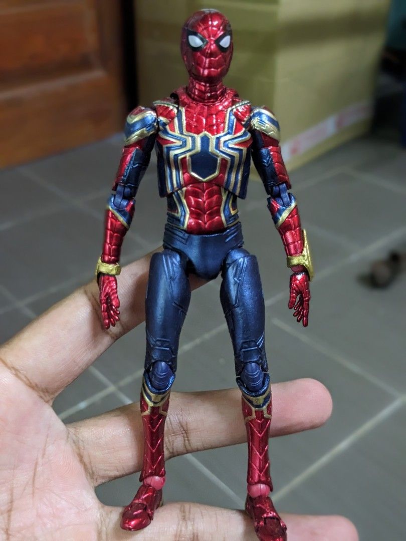 SPIDERMAN iron spider BOOTLEG MAFEX
