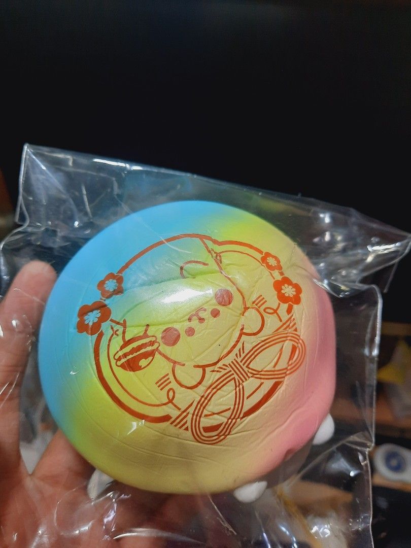 Squishy （分類：設計師玩具及盲盒）位於 Hong Kong。 由 kyl.cc_ 提交（商品編號 1213112655，圖片 4）。簡介： qyop (big size with box) --->condi shown dm if int -Won't refund any after mailing -mail only (alipay) /think twice b4 you purchase/ thanksss~~~。