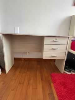 (Category: ) located in . Submitted by needtosellstuff13 (Listing ID 1210093786, Image 1). Description: .
