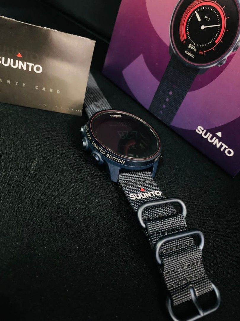 Suunto red bull edition top