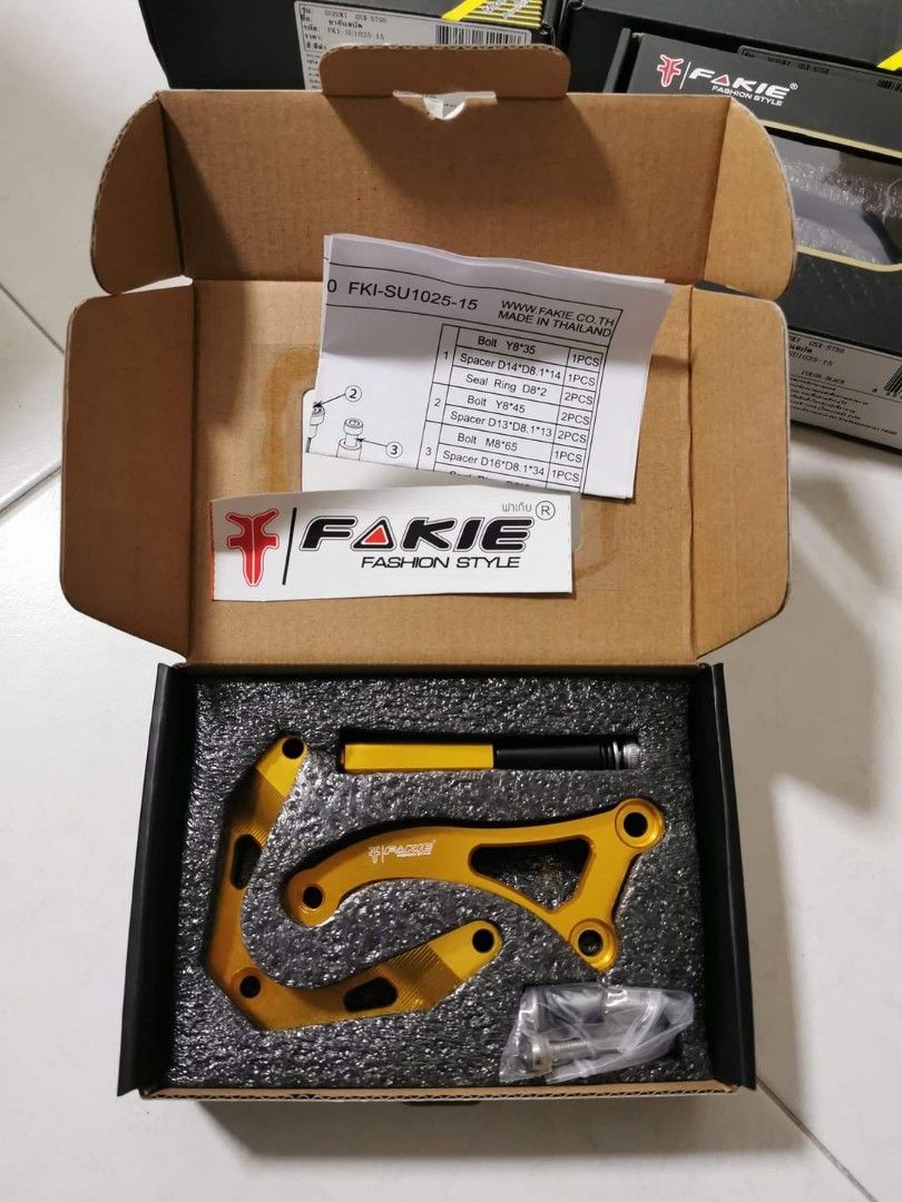 SUZUKI GSX S750 steering damper bracket., Motorcycles, Motorcycle