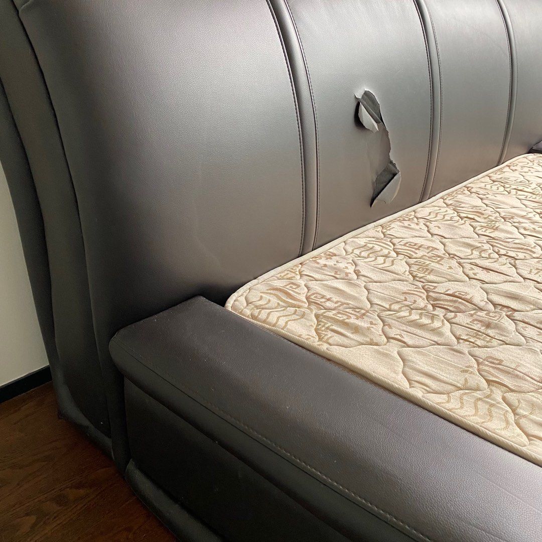 [URGENT SELL] Bed Frame/Rangka Katil, Furniture & Home Living