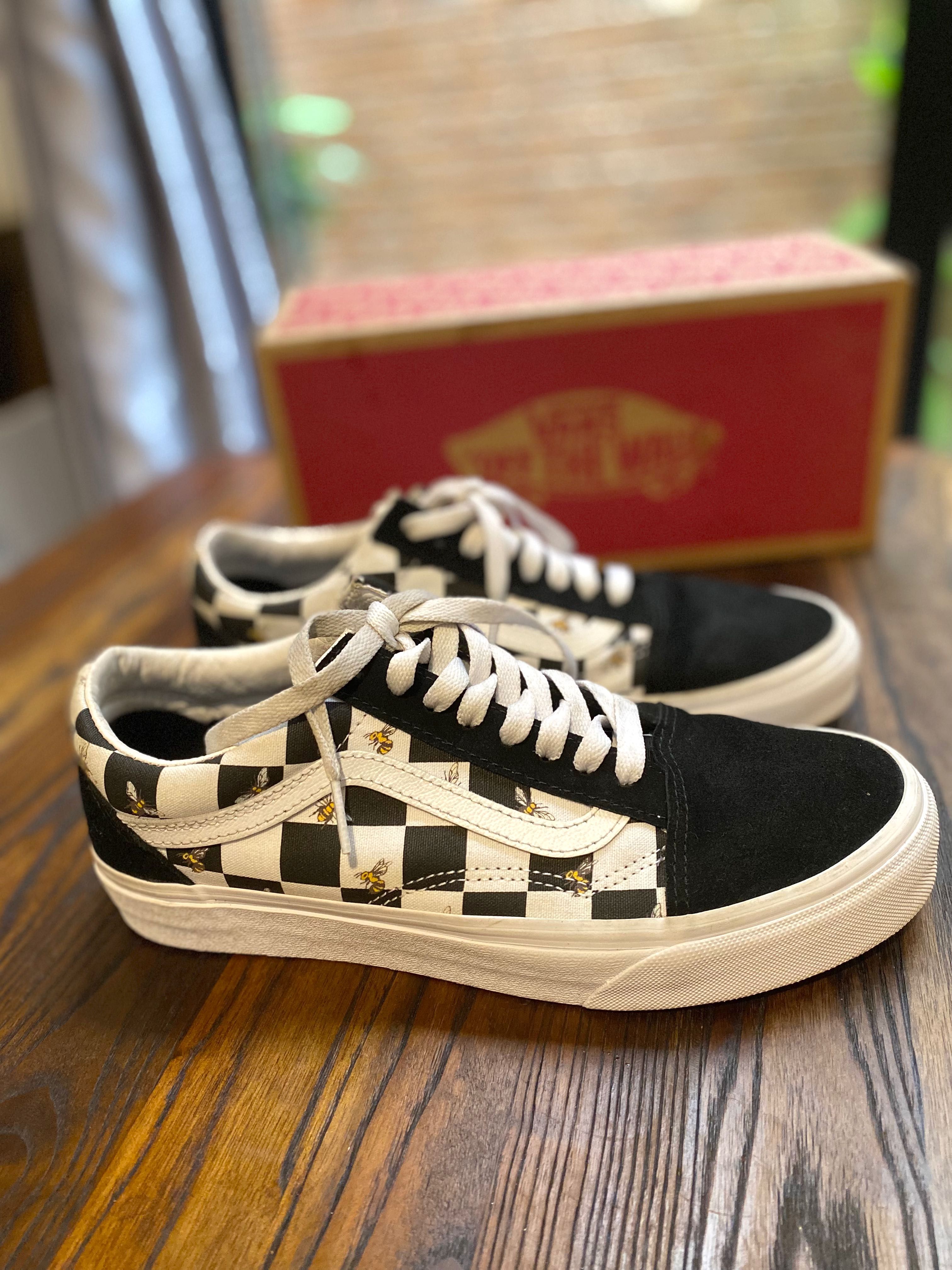 Vans bees clearance checkerboard
