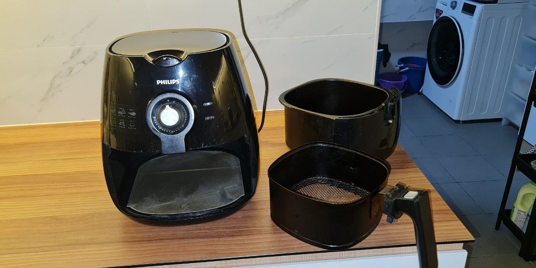 Well Used Philips Air Fryer For Sale, TV & Home Appliances, Kitchen