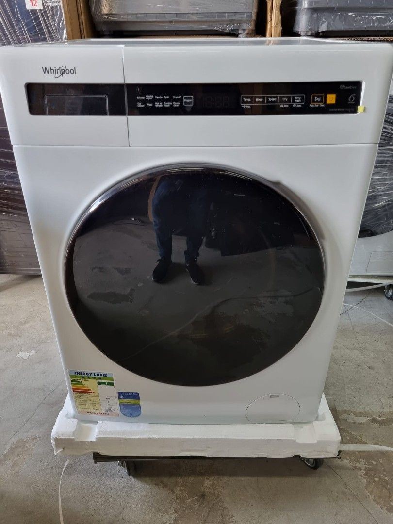 Whirlpool washer dryer 8kg/5kg Model: WWEB8502GW TV Home Appliances
