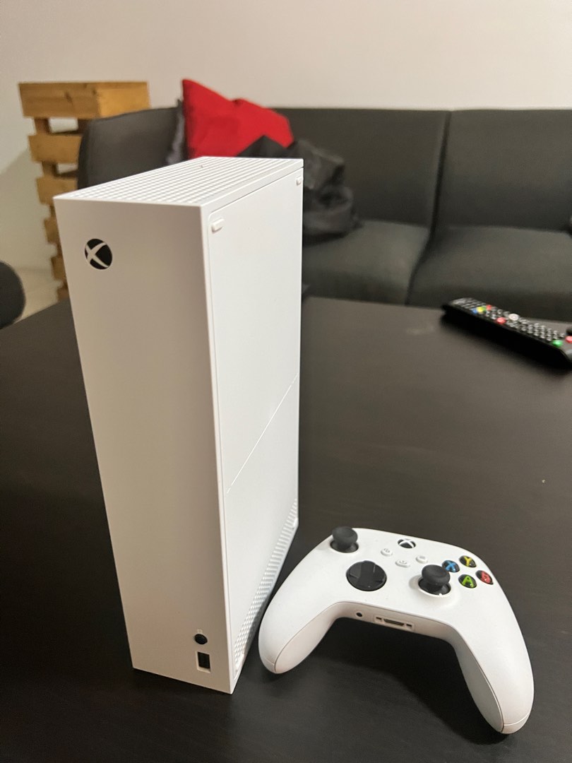 Xbox Series S For Sale, Video Gaming, Video Game Consoles, Xbox on Carousell
