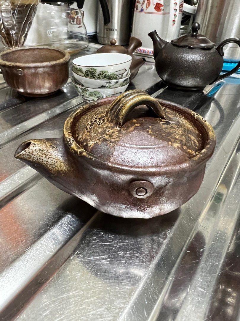 西川政美 備前焼 三角面取擂座花入 共箱共布栞 花器 花瓶 フラワーベース 置物 西川政美 備前焼 三角面取擂座花入 共箱共布栞 花器 花瓶