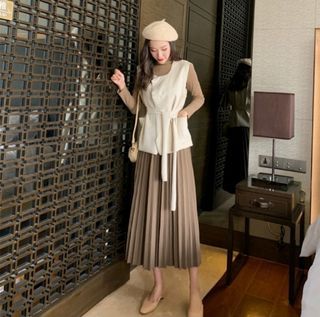 兩件組套裝 微光澤百褶裙+奶白繫帶背心外套
