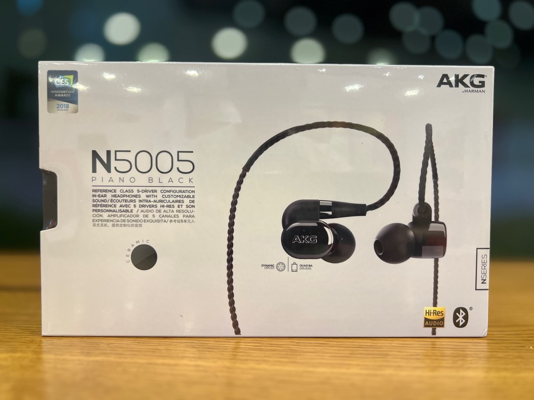 AKG N5005  Reference Class 5-driver configuration in-ear headphones with  customizable sound