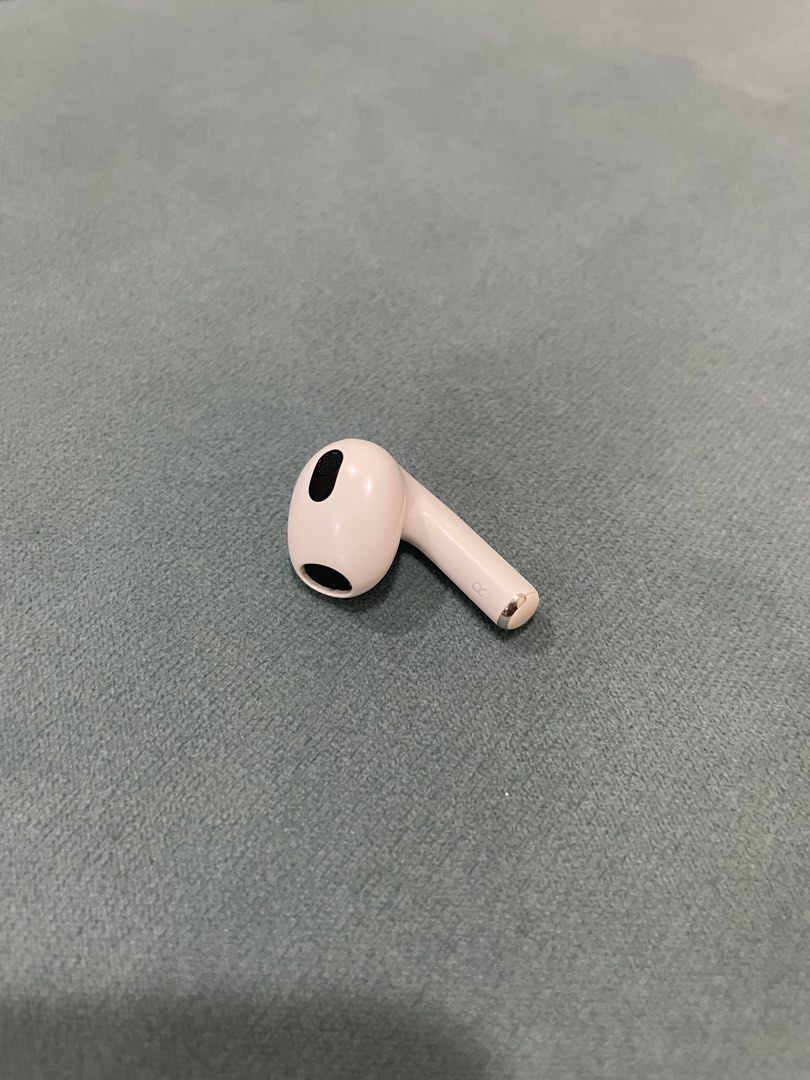 Apple airpods gen 3 Right airpod, Audio, Earphones on Carousell