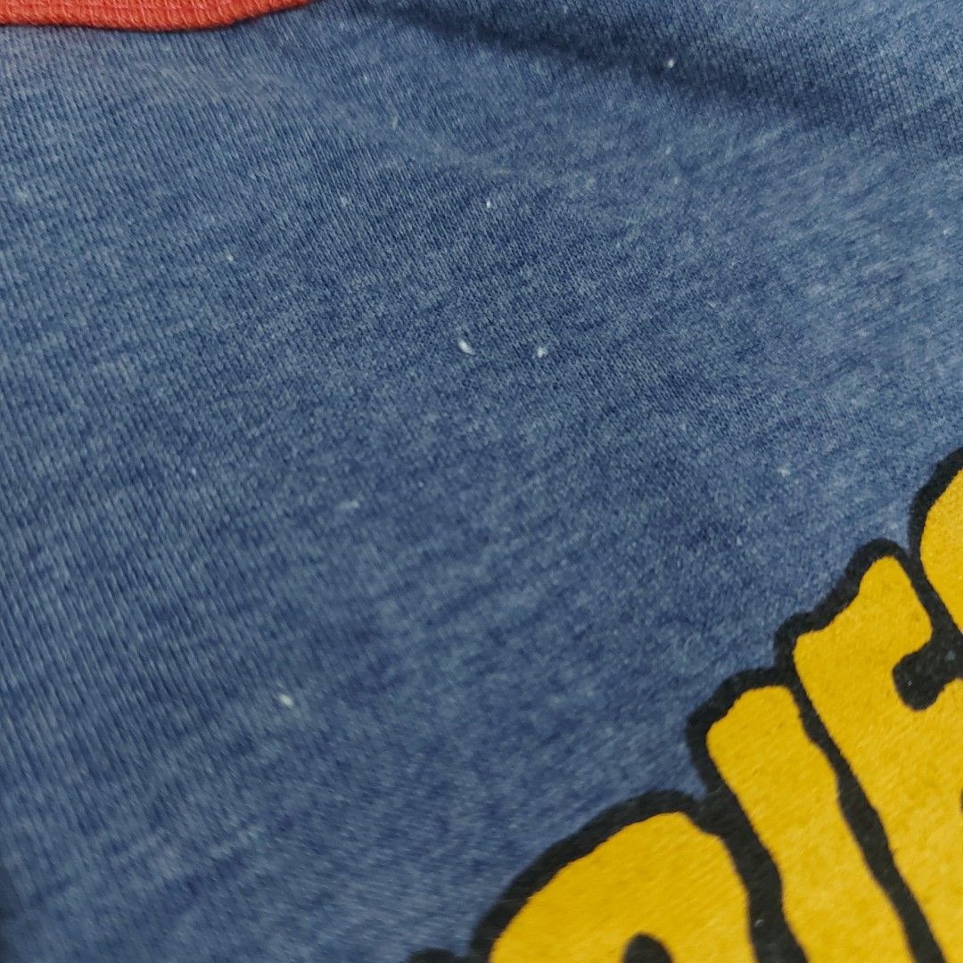 Artwork Cries in Tagalog Statement Ringer Tee, Women's Fashion, Tops