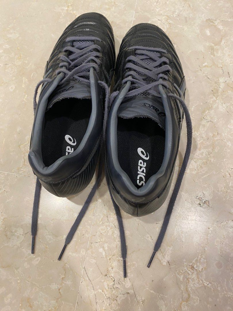 asics football shoes