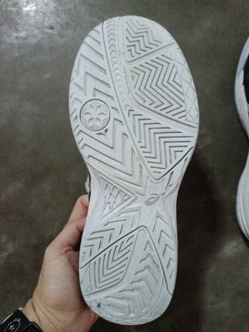 Asics jcube cheap