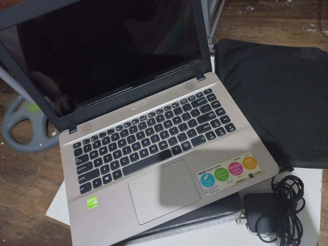 ASUS LAPTOP X441U (Category: Laptops & Notebooks) located in Quezon City. Submitted by sellergdd (Listing ID 1213320745, Image 1). Description: For sale: Asus laptop model x441u w/free case and bag! pakicheck nalang po ang specs sa pics ty. Feel free to test po during meet up. ISSUE: NAGTUTURN OFF SIYA PAG KA NIREMOVE NIYO PO YUNG BATTERY.