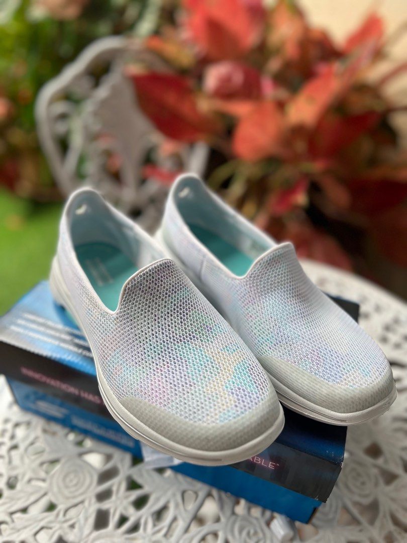 Skechers go walk 5 daybreak store