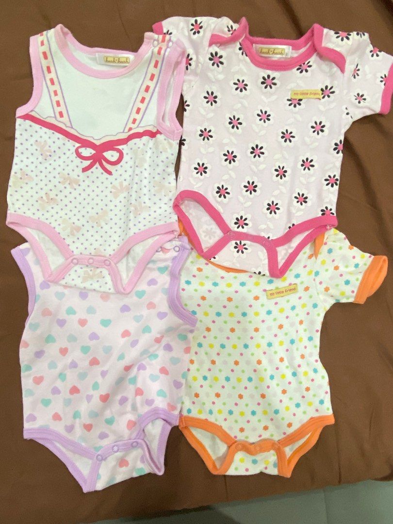 Baby Girl Onesies Bundle (Category: Babies & Kids Fashion) located in Muntinlupa City. Submitted by rmsalberto (Listing ID 1213183347, Image 2). Description: Baby Onesies Bundle Size 0-3 months Used condition, please manage your expectations May have some stains but still very useful and no major defects No haggling No reservation Payment first via bpi or gcash Shipping shouldered by buyer .