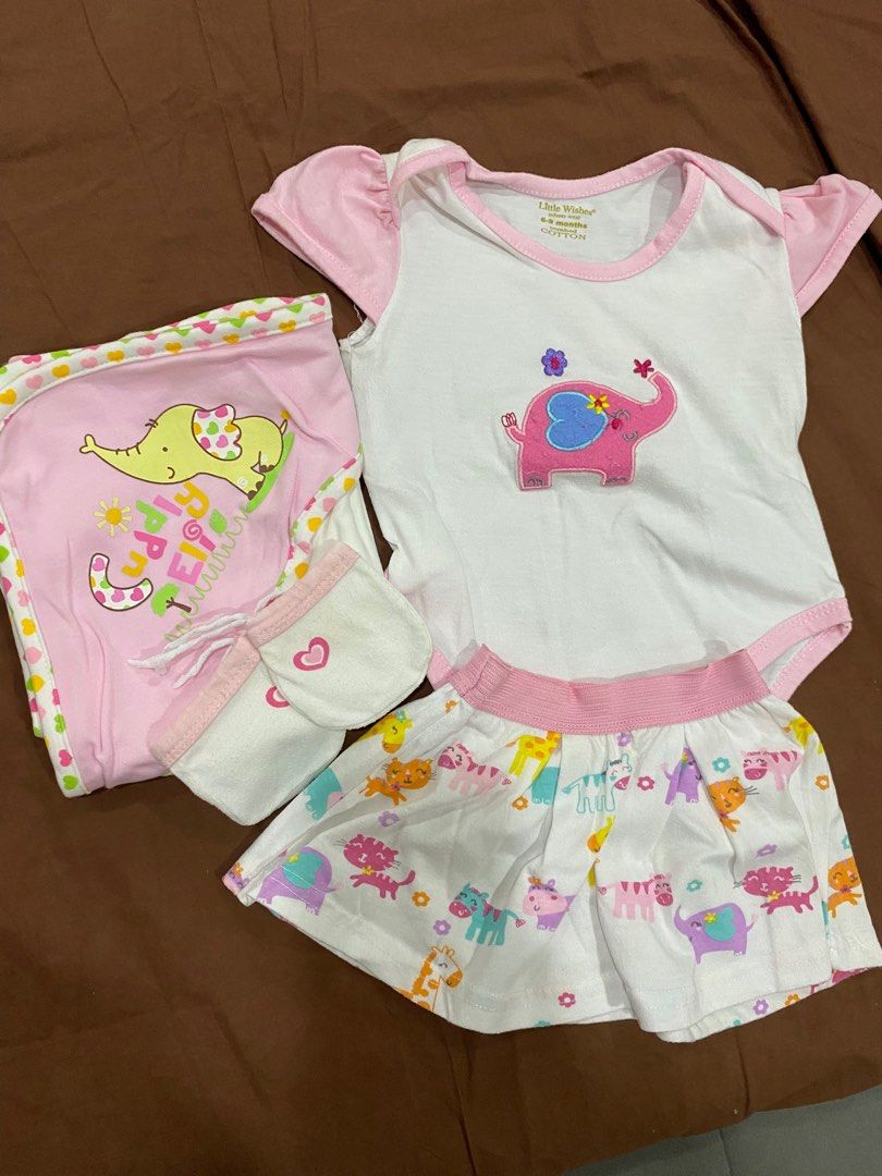 Baby Girl Set (Category: Babies & Kids Fashion) located in Muntinlupa City. Submitted by rmsalberto (Listing ID 1213184233, Image 2). Description: Baby Onesies Bundle Size 6-9 months Includes Baby Towel, Onesie, Skirt, Mittens Used condition, please manage your expectations May have some stains but still very useful and no major defects No haggling No reservation Payment first via bpi or gcash Shipping shouldered by buyer .