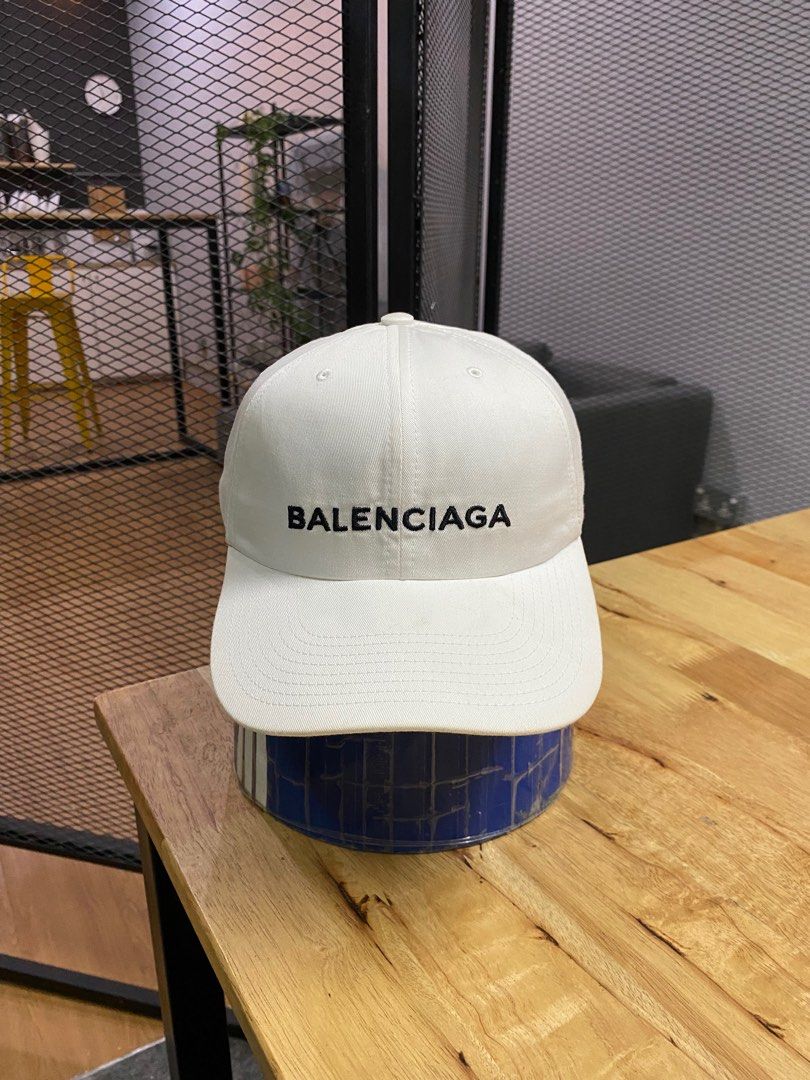 Balenciaga cap hot sale original price