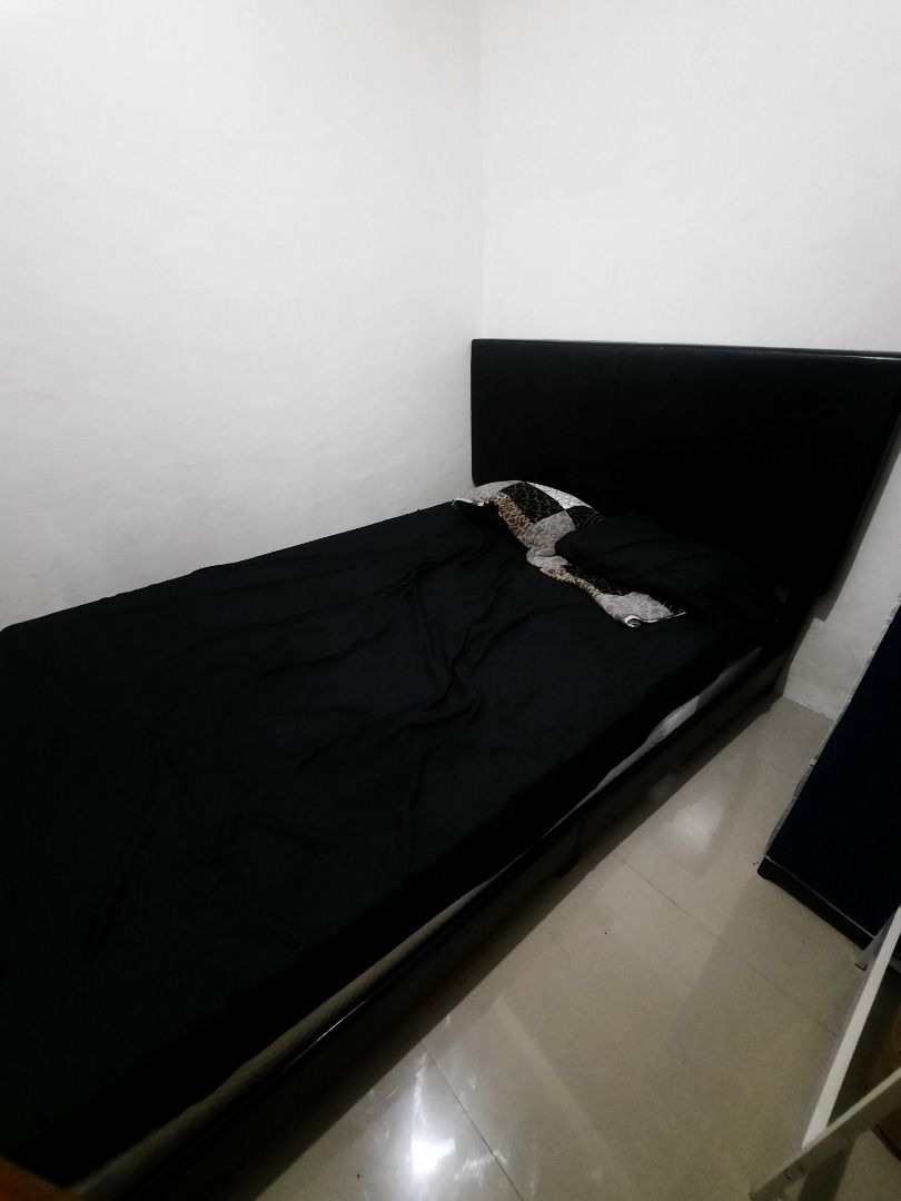 Black Leathered Queen Size Bed, Furniture & Home Living, Bedding & Towels on Carousell