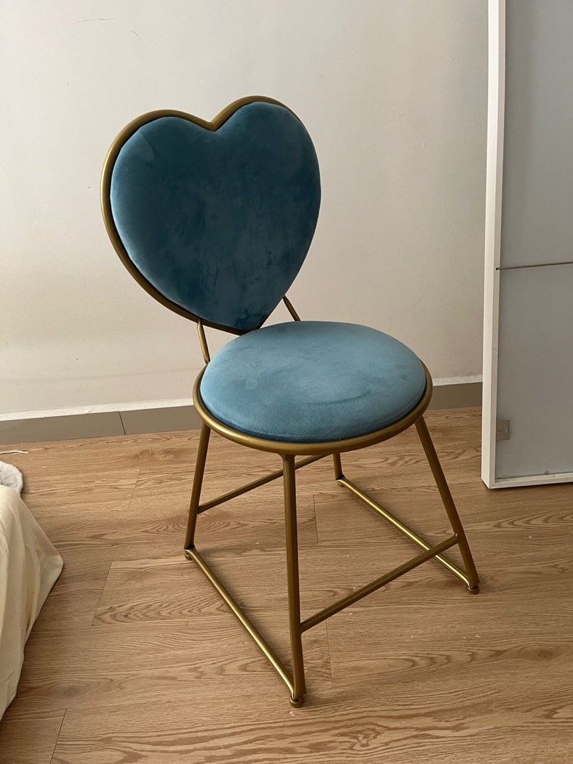 Velvet heart deals chair