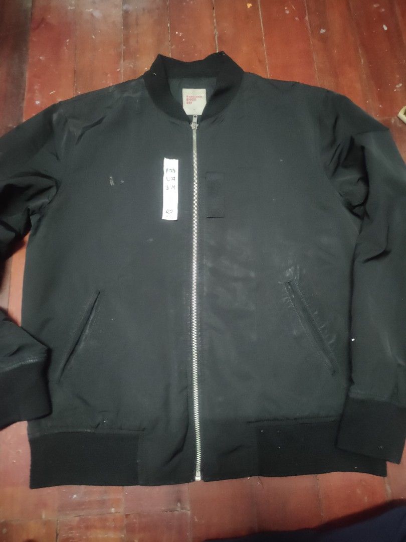 Bomba jacket /varcity jacket plain hitam, Men's Fashion, Tops & Sets ...