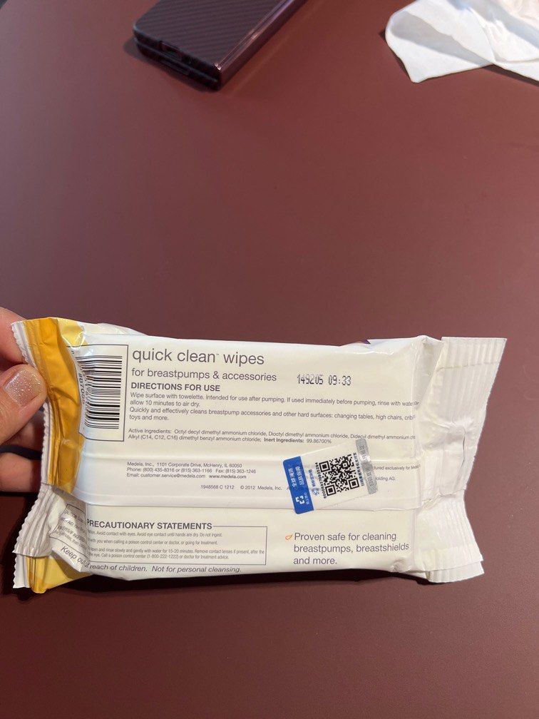 Can i use medela wipes on bottles top