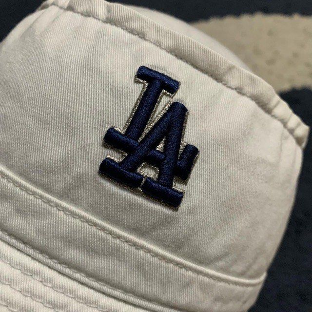 Bucket Hat Branded New Era LA Dodgers All Size White, Fesyen Pria