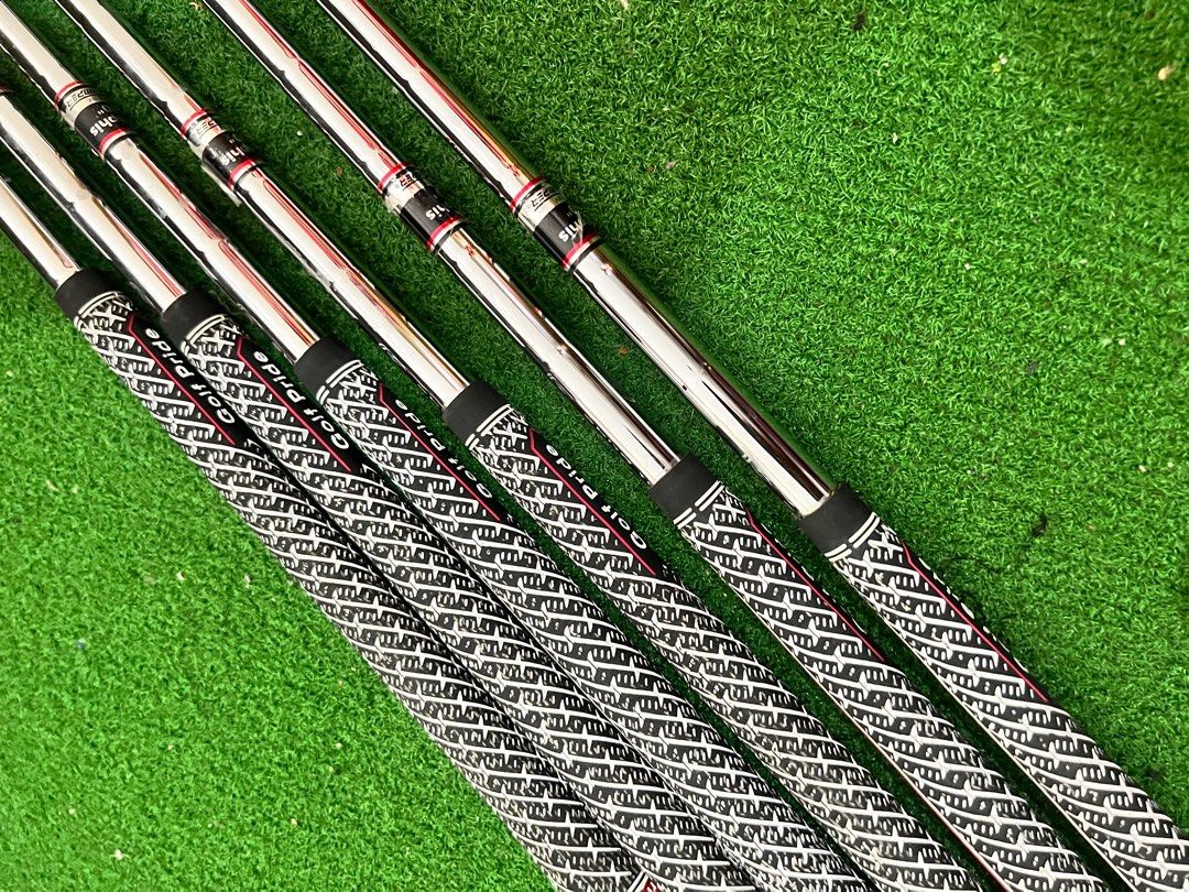 Callaway Irons + 3 FW, Sports Equipment, Sports & Games, Golf on Carousell