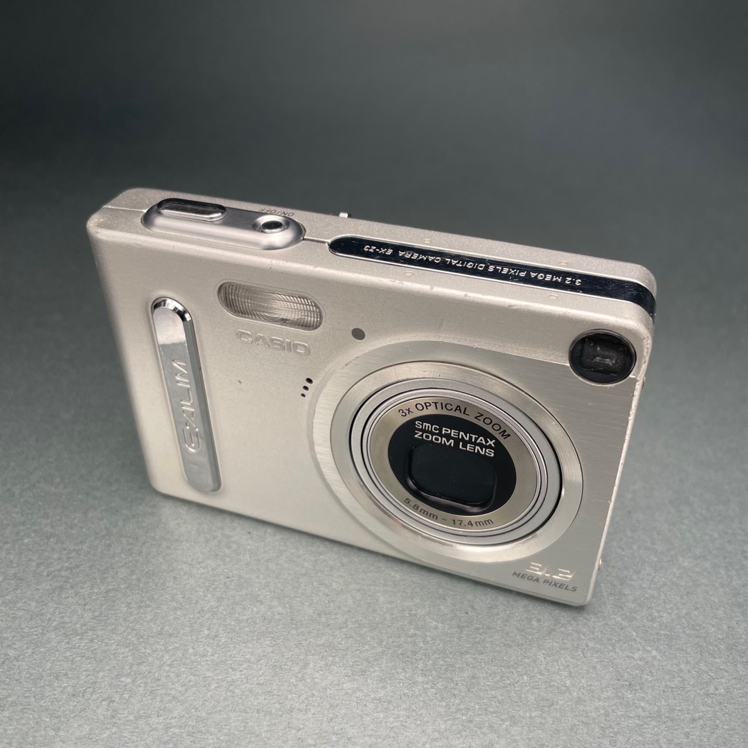 国産定番CASIO EXILIM ZOOM EX-Z330BK デジタルカメラ
