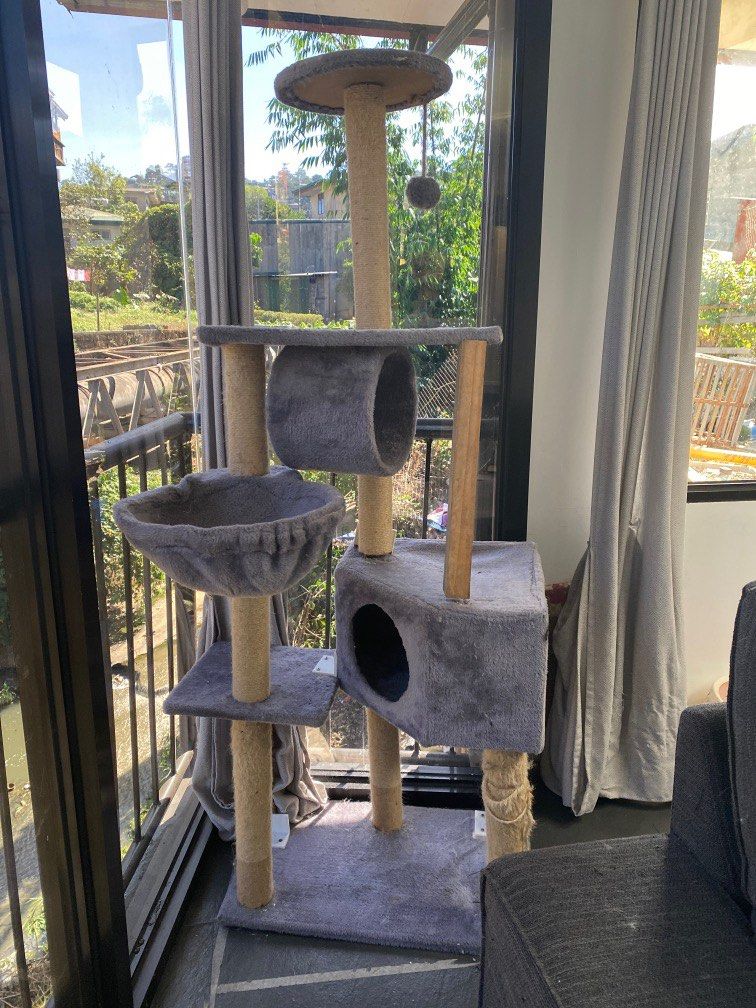 Cat tower, Pet Supplies, Homes & Other Pet Accessories on Carousell