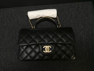 （分類：）位於 。 由 chanel365 提交（商品編號 1181690860，圖片 1）。簡介： 。