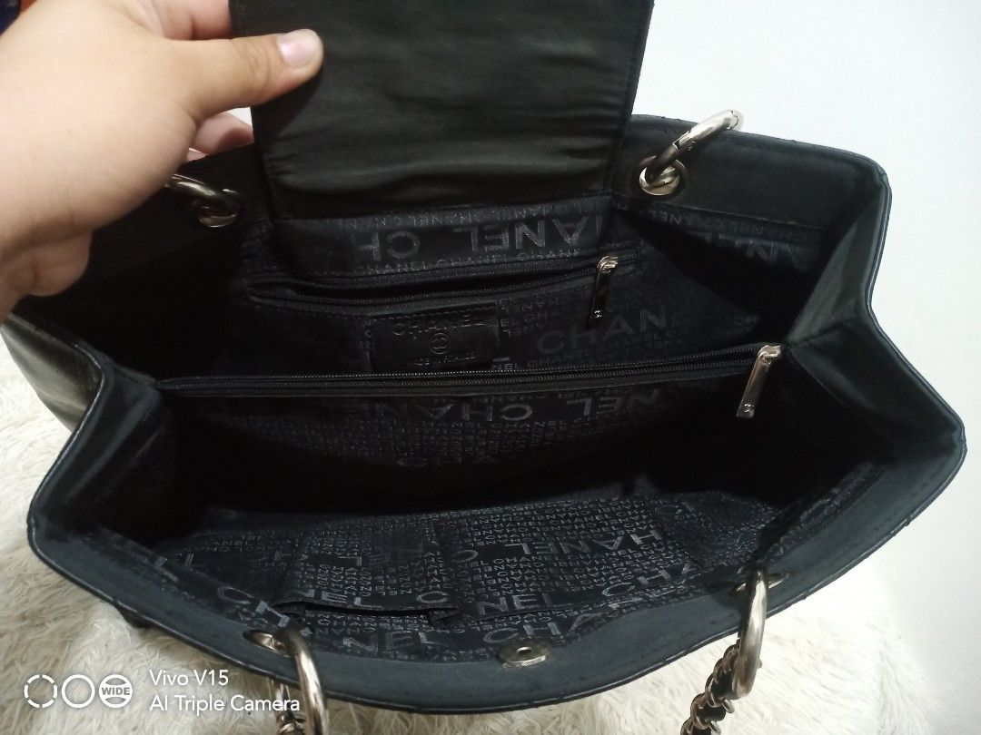 Chanel GST (Category: Luxury Bags & Wallets) located in Tagum. Submitted by luxbagelyas (Listing ID 1213196871, Image 3). Description: Good condition normal sign of use only genuine leather.