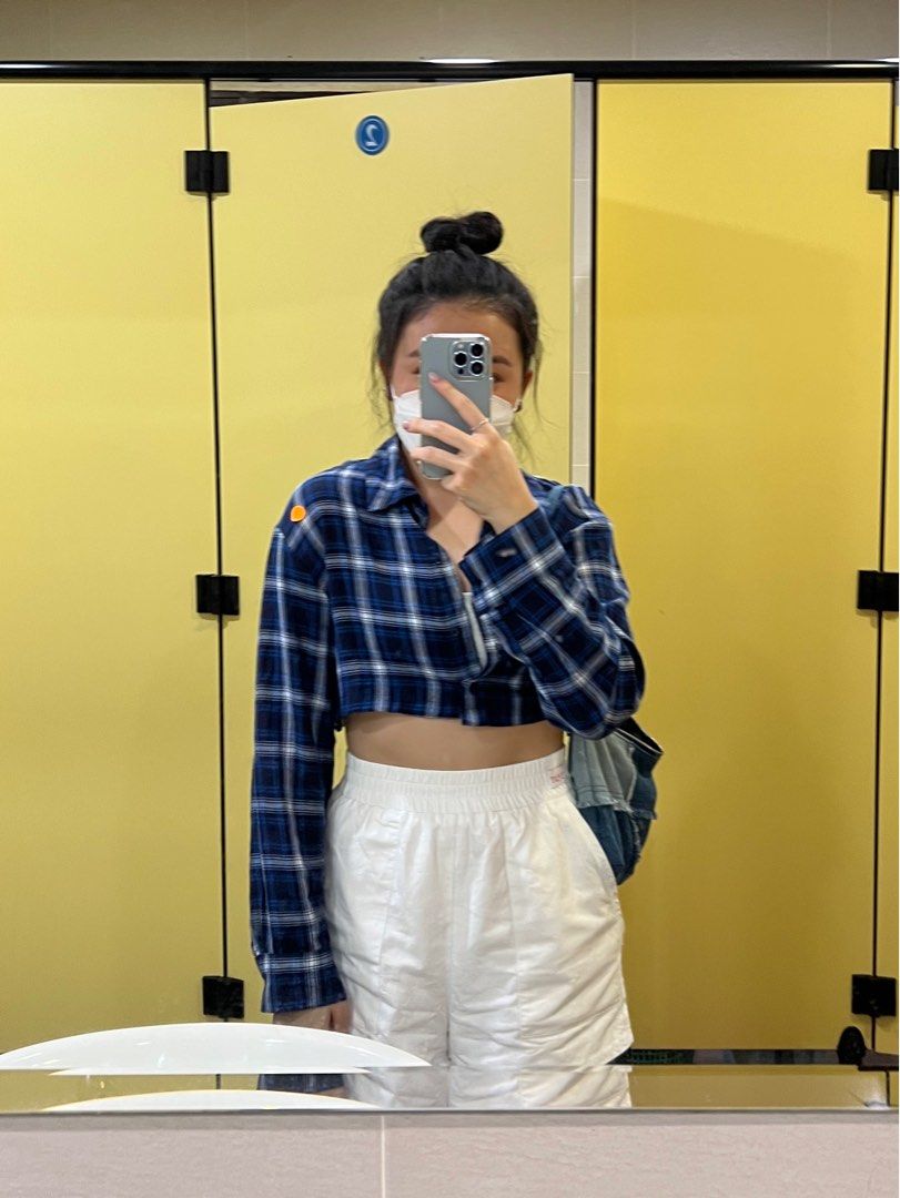 Checkered long shop sleeve crop top