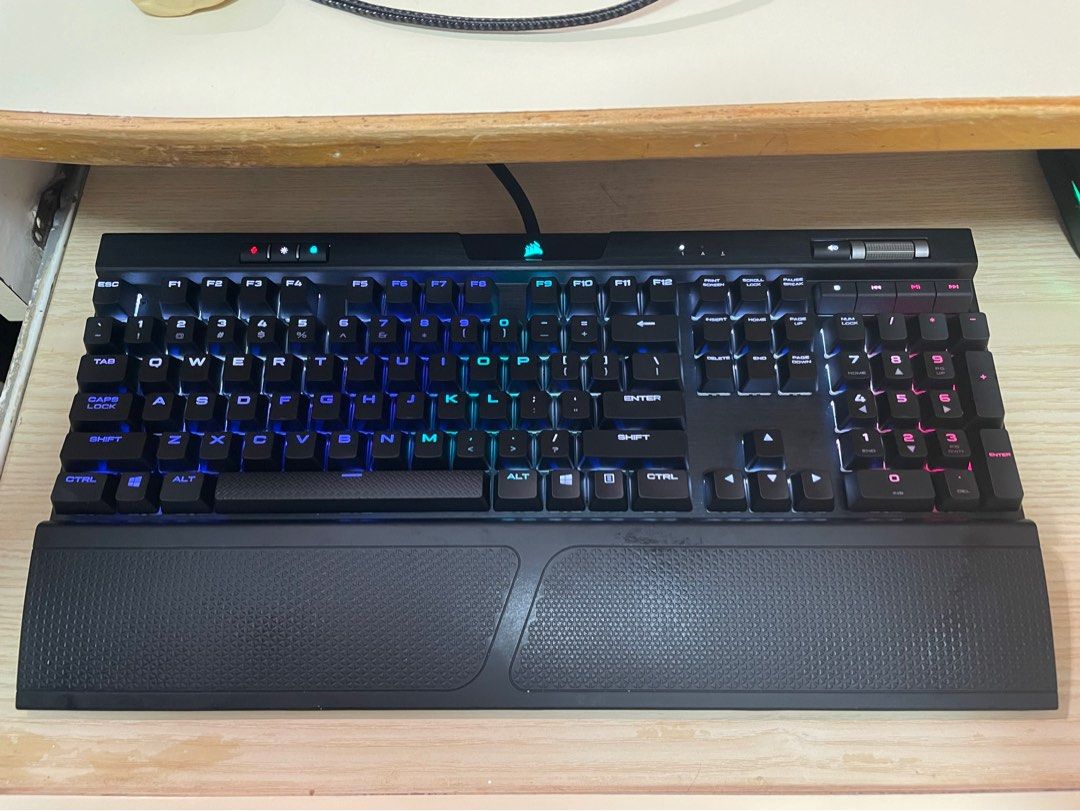 Corsair K70 Mk2 Mk.2 Full size 銀軸, 電腦＆科技, 電腦周邊及配件, 電腦鍵盤及相關產品 - Carousell
