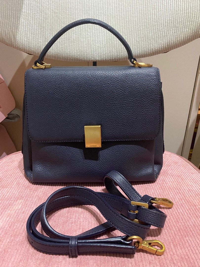 Courone, Women's Fashion, Bags & Wallets, Cross-body Bags on Carousell