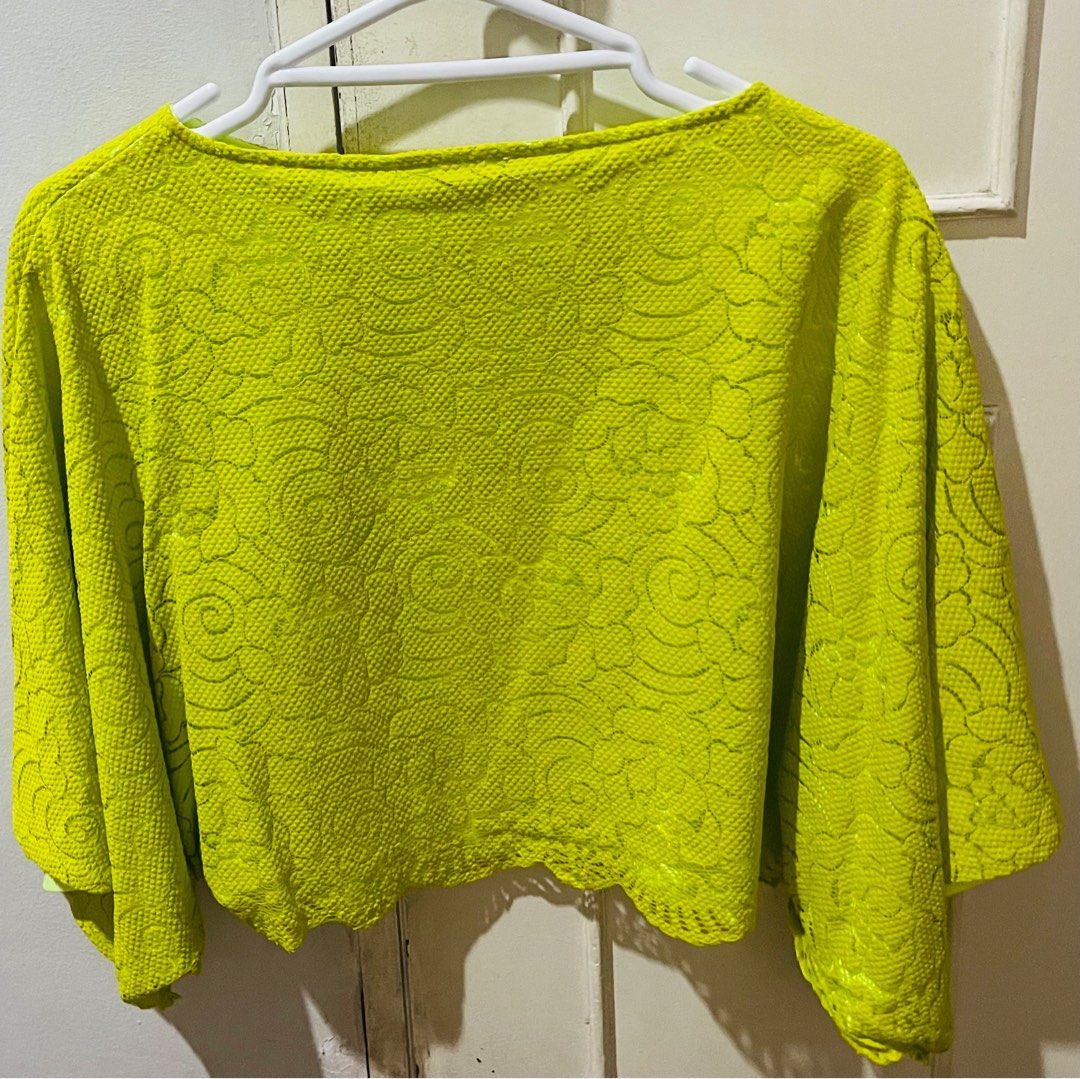 Criselda Lontok Coordinates (Category: Sets or Coordinates) located in Quezon City. Submitted by itgsta (Listing ID 1213198792, Image 2). Description: Used once Top size 6 Pants size 12.
