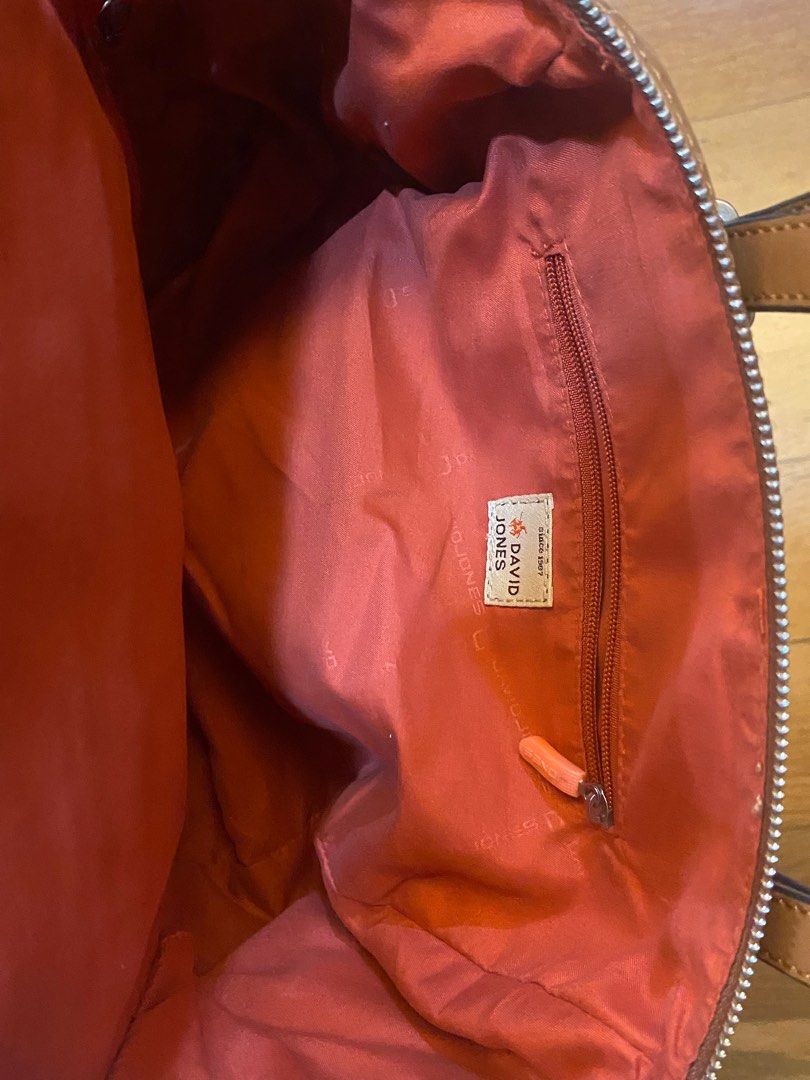 David Jones hand bag (Category: Purses & Pouches) located in Manila. Submitted by kellypickle (Listing ID 1213300311, Image 3). Description: David Jones hand bag. Color: brown Used it once. Just kept it for a long time.