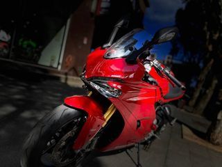 Ducati SuperSports 正蠍管 響尾蛇行車記錄器 小資族二手重機買賣