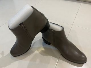 Ecco touch store 35 bootie