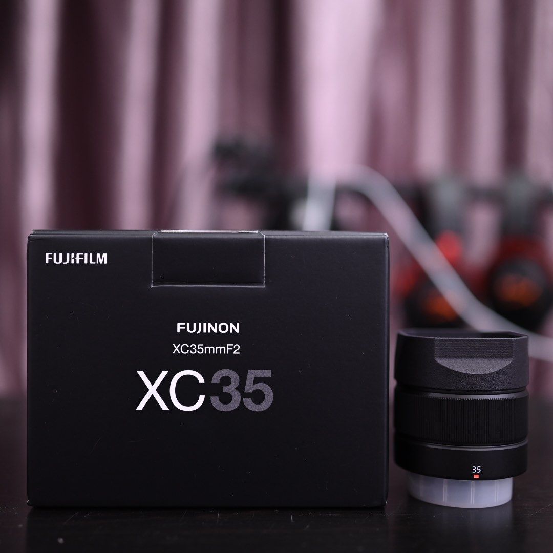 xc 35mm f2 hood