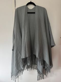Grey Wool Poncho - ☝🏽 Size Fits All